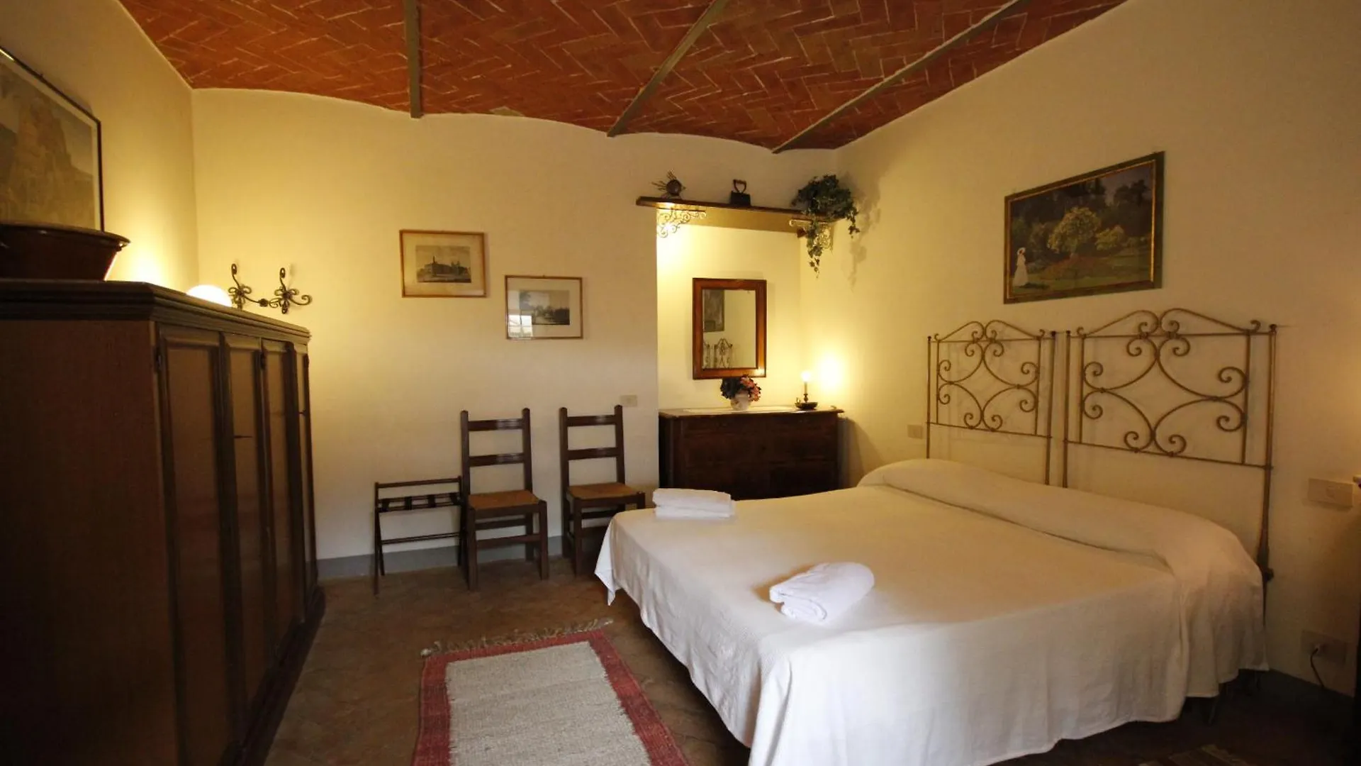 Il Maggese Villa Cortona 0*,